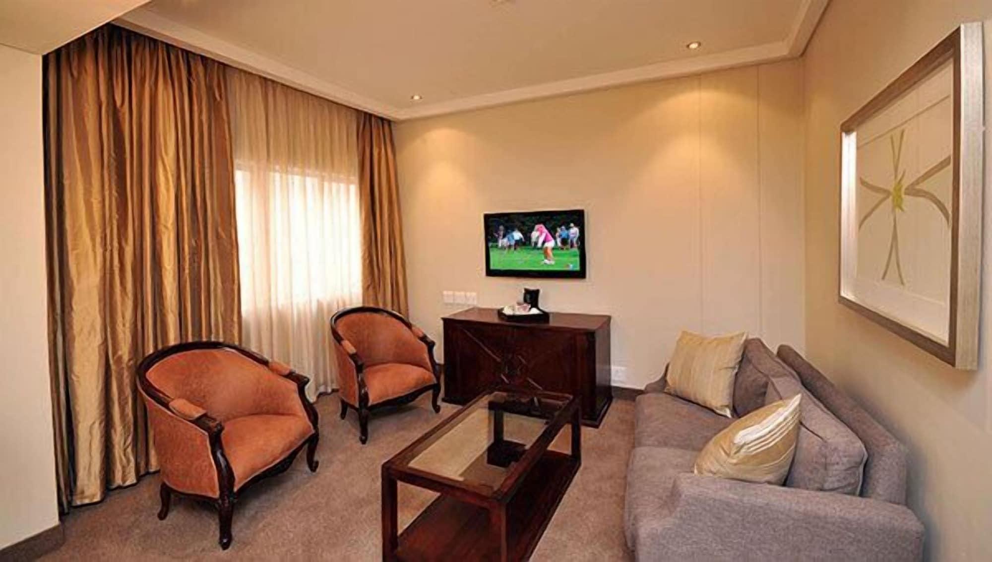 Apollo Hotel Johannesburg Bagian luar foto