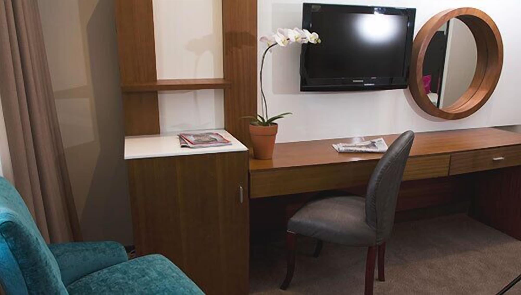 Apollo Hotel Johannesburg Bagian luar foto