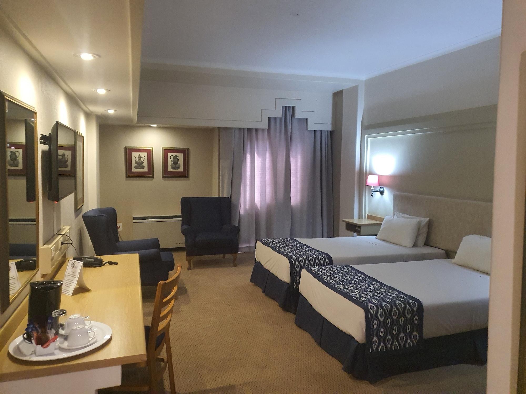 Apollo Hotel Johannesburg Bagian luar foto
