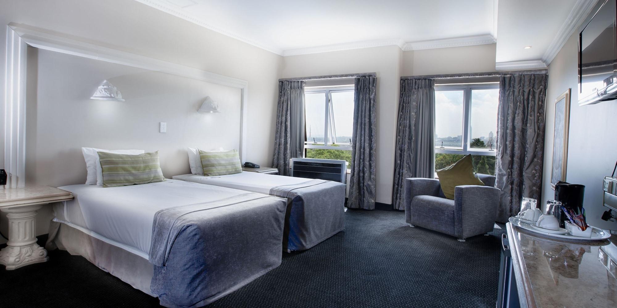 Apollo Hotel Johannesburg Bagian luar foto