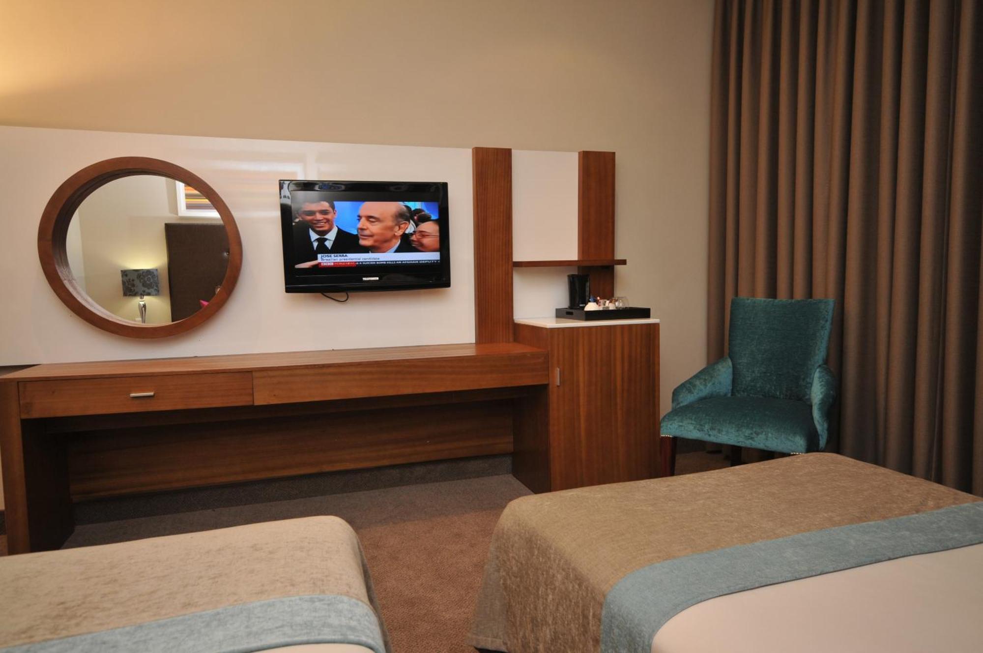 Apollo Hotel Johannesburg Bagian luar foto