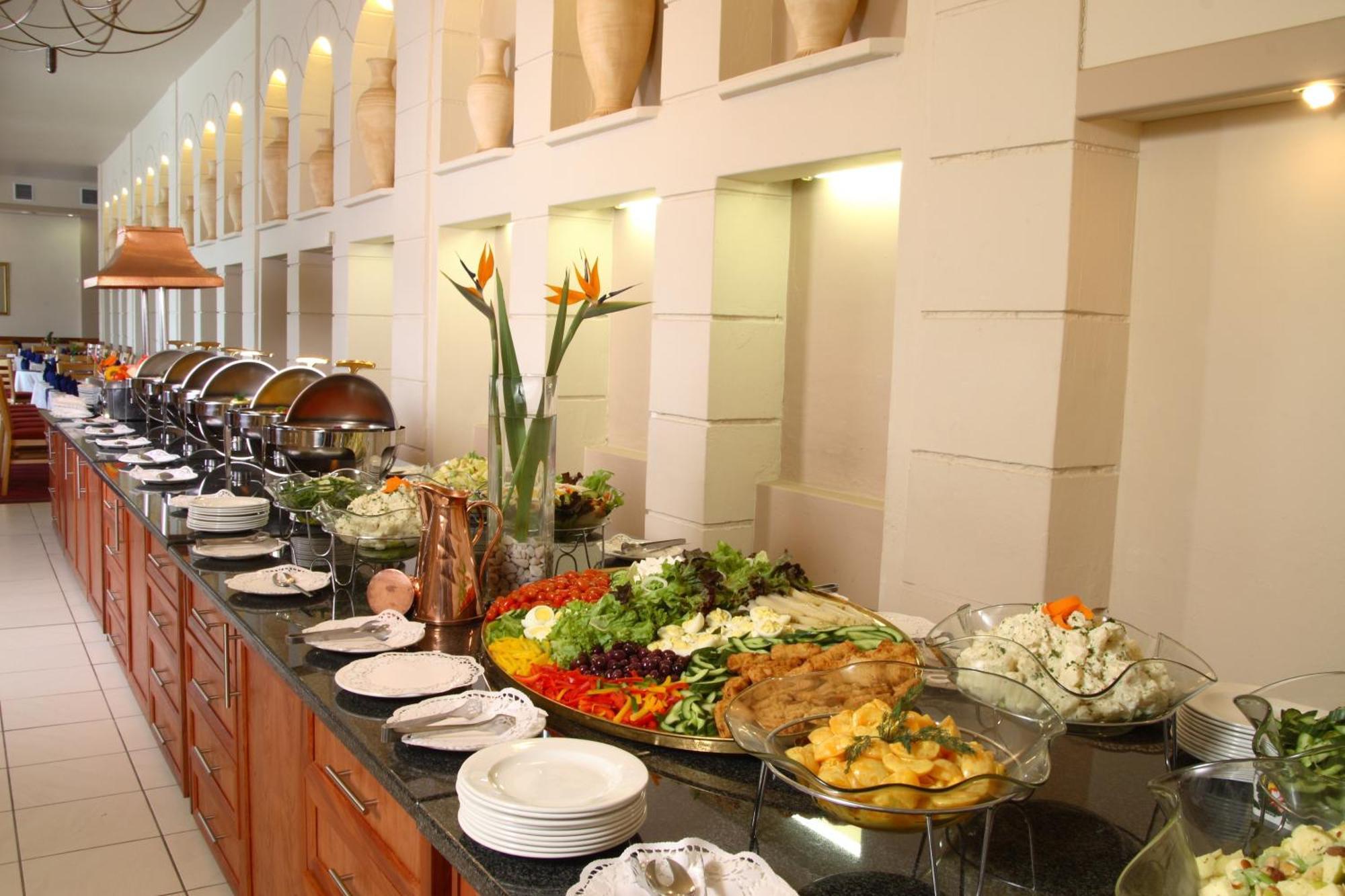 Apollo Hotel Johannesburg Bagian luar foto